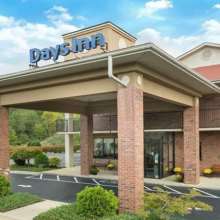Days Inn By Wyndham Asheville Downtown North-3
