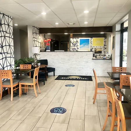 Days Inn By Wyndham Asheville Downtown North-2