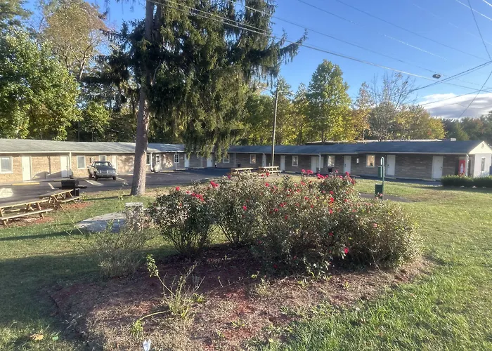 Whispering Pines Motel
